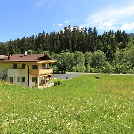 Charming In With Private Garden Apartment *